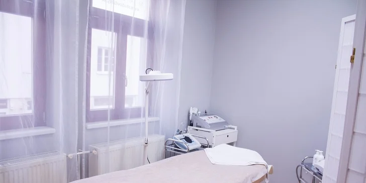 Kompletné ošetrenie pleti s ozonizérom a masážou tváre alebo hydratačné a okysličujúce ošetrenie O2 Intense Hydra - Panenská ul.