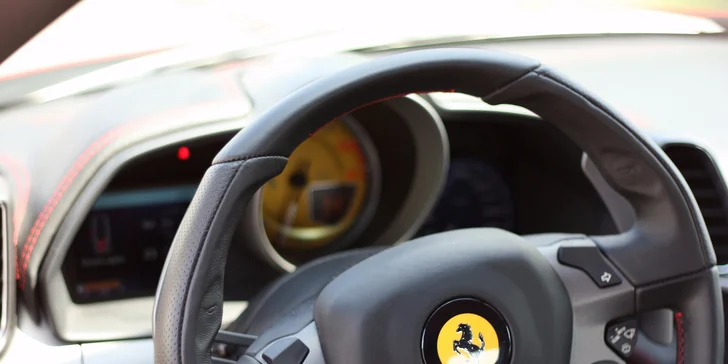 Jazda na Ferrari a Lamborghini! Najnovšie modely – iba u nás!