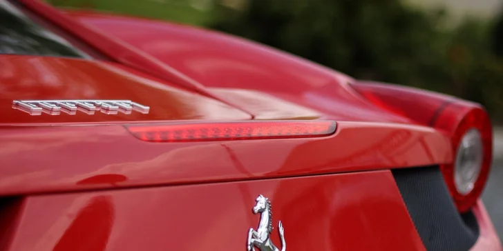 Jazda na Ferrari a Lamborghini! Najnovšie modely – iba u nás!