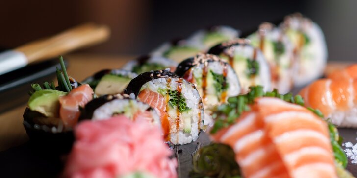 Sake set v EDO–KIN sushi & sake bar