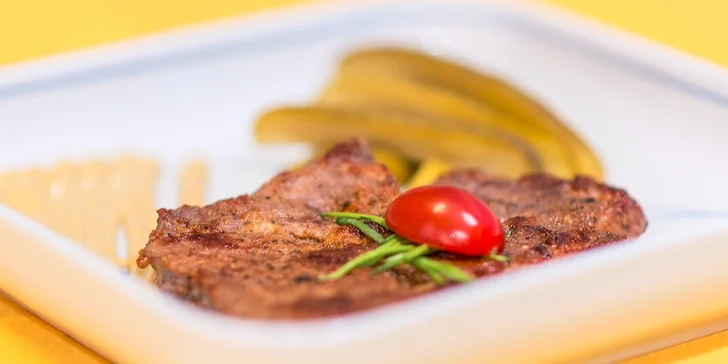 Pivká s grilovanou krkovičkou či bravčovou klobásou