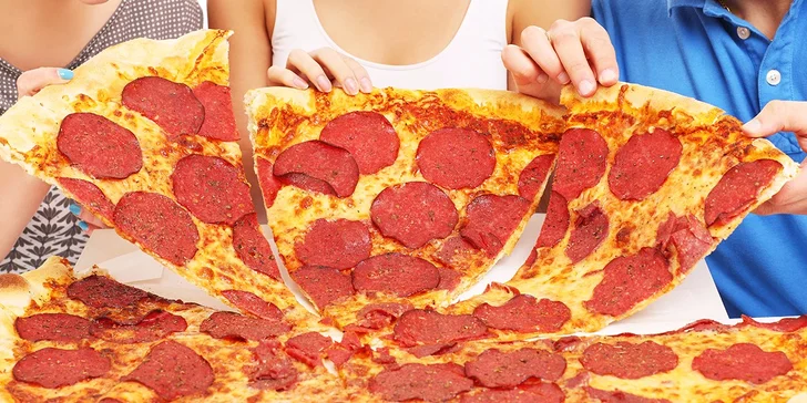 Pizza MAXI (72 cm) alebo pizza XL (40 cm). Najväčšia pizza v Košiciach!