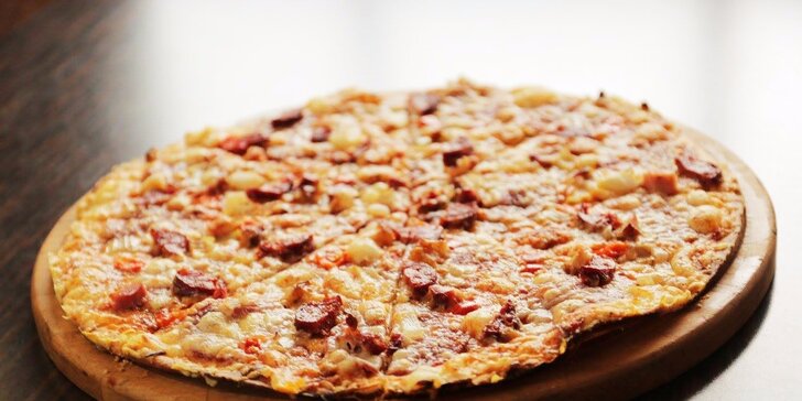 Pizza MAXI (72 cm) alebo pizza XL (40 cm). Najväčšia pizza v Košiciach!