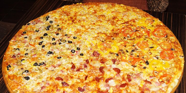 Pizza MAXI (72 cm) alebo pizza XL (40 cm). Najväčšia pizza v Košiciach!