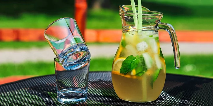 Osviežujúce limonády v baby friendly kaviarni Čertík. Ochutnajte leto!