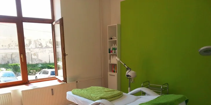 Hĺbkové čistenie pleti ultrazvukom alebo manuálne, alebo ošetrenie pleti galvanickou žehličkou
