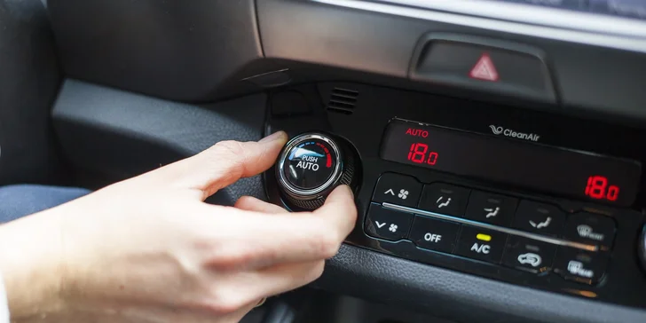 Plnenie a servis klimatizácie vozidla plus dezinfekcia klimatizácie a interiéru
