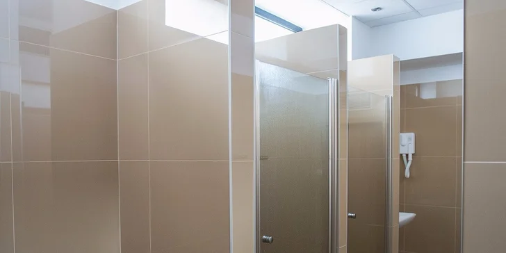 Celodenný vstup alebo permanentka na 5 vstupov do wellness centra hotela Holiday Inn v Bratislave