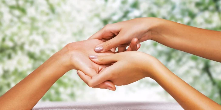 Energoterapeutická jin jang masáž chrbta, šije a rúk
