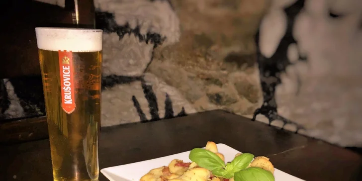3 veľké pivá (Krušovice 12° alebo Kelt 10°) aj s výbornými PIZZA štangľami