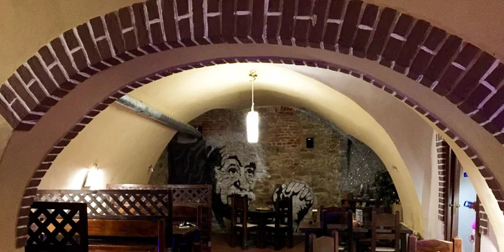 3 veľké pivá (Krušovice 12° alebo Kelt 10°) aj s výbornými PIZZA štangľami