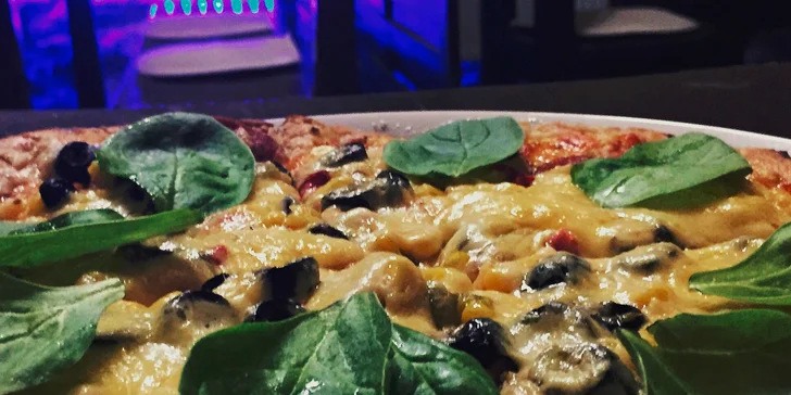 Vyskladajte si vlastnú pizzu, burger alebo šalát!