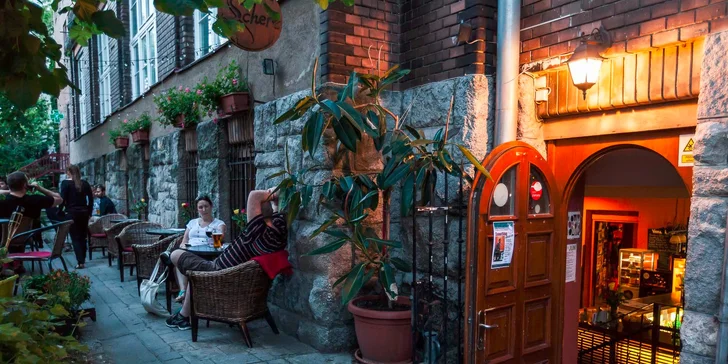 Horúca čokoláda so šľahačkou a toppingom