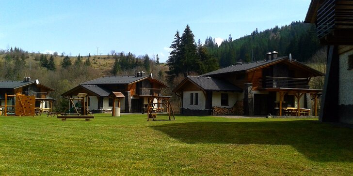 Dovolenka pre 4 až 9 osôb v nadštandardne vybavených horských domoch v prekrásnom prírodnom prostredí Nízkych Tatier
