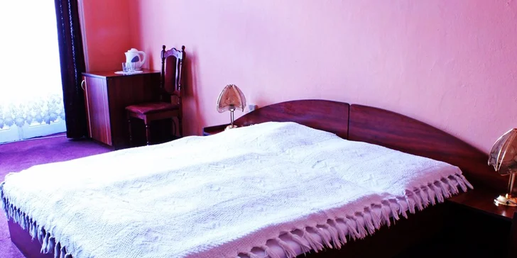 Kúpeľný pobyt v krásnych Karlových Varoch s wellness balíčkami, raňajkami a večerou