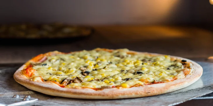 PIZZA 32 cm alebo 40 cm podľa vlastného výberu z Prešovskej pice - TAKE AWAY