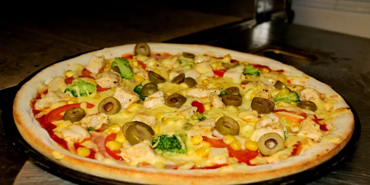 PIZZA 32 cm alebo 40 cm podľa vlastného výberu z Prešovskej pice - TAKE AWAY