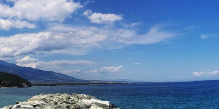 Letná dovolenka v Grécku s polpenziou v Hoteli Niko Paradise. Iba 100m od pláže!