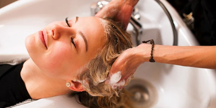 Dámsky strih alebo melír s ORO THERAPY maskou. Teraz ešte lacnejší dámsky strih počas happy hours!