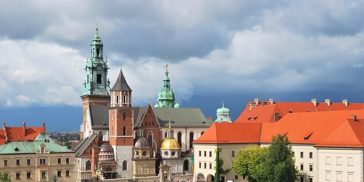 Skvelé dva dni poznávania Krakowa, soľnej bane WIELICZKA a neslávne známeho Osvienčimu. Nástupné miesta z celého Slovenska bez príplatku!