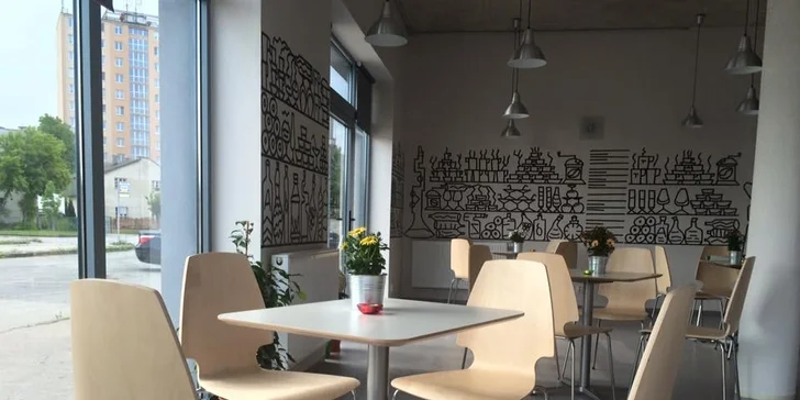 Ľadové frappé a veľký croissant s ovocným džemom!