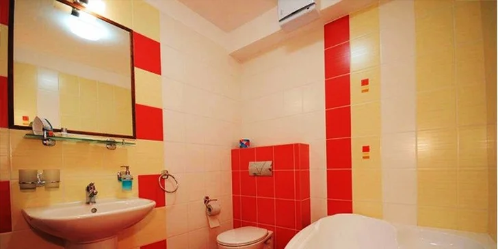 Výhodná príležitosť oddýchnuť si vo Vysokých Tatrách: Pobyt pre dvoch s polpenziou, privátnym wellness a zľavami do aquacentier.
