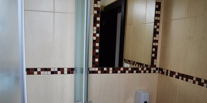 Wellness pobyt pri Bojniciach v Relax centre Aqua Vital s neobmezeným vstupom do bazénu, sauny a vírivky