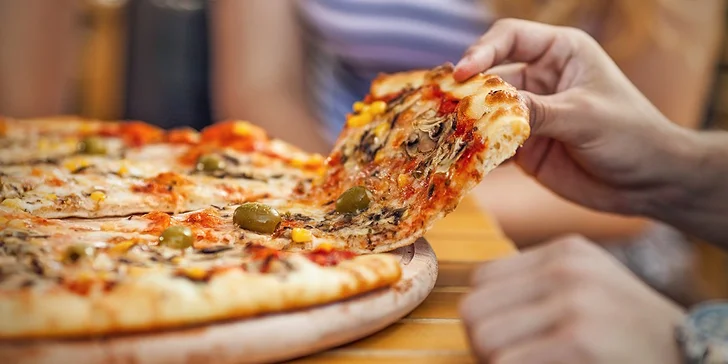 Pizza podľa vlastného výberu v Pube u Pažravca