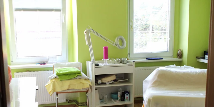 Masáž chrbta sklenenými bankami alebo luxusná aromamasáž