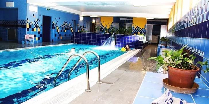 Relax v Rožnovských kúpeľoch: Skvelé jedlo, bazén a zážitková SPA starostlivosť pre 2 osoby