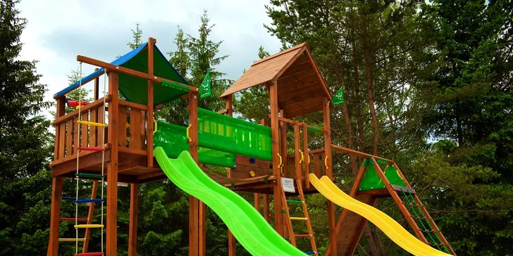 Aktívna rodinná dovolenka so špičkovým wellness pre 6 osôb v rezorte Wellness Hotela Orava*** so športoviskami, wellness a polpenziou