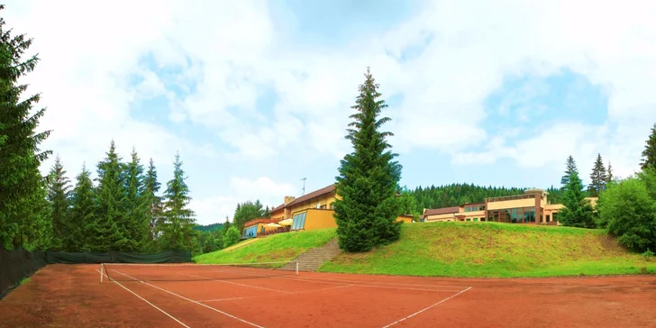 Aktívna rodinná dovolenka so špičkovým wellness pre 6 osôb v rezorte Wellness Hotela Orava*** so športoviskami, wellness a polpenziou