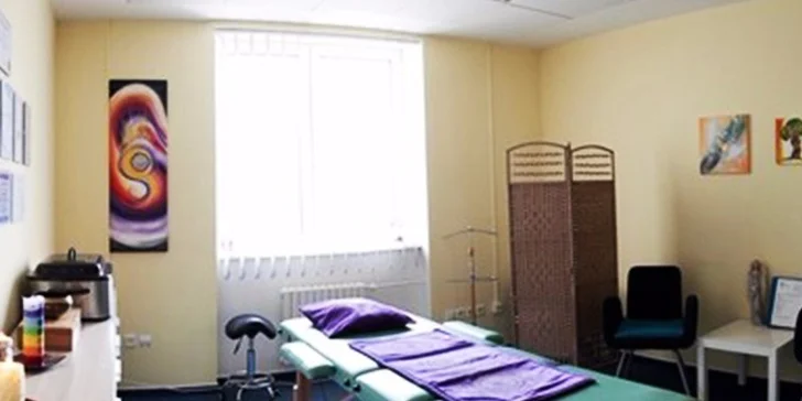 Aromaterapeutická masáž Raindrop alebo masáž lávovými kameňmi