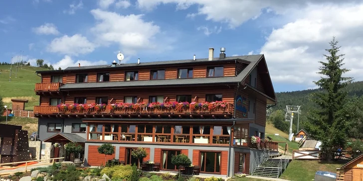 Po stopách Cínového kráľa Hohenloheho s Hotelom Bachledka**** Strachan. Návrat do čias bohatej aristokracie.