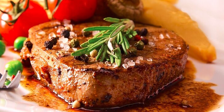 Hovädzí pfeffer steak z pravej sviečkovice a americké zemiaky U Čierneho Baróna