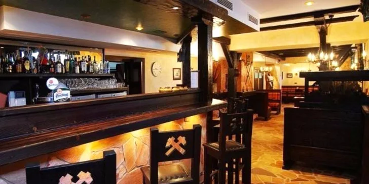 Hovädzí pfeffer steak z pravej sviečkovice a americké zemiaky U Čierneho Baróna