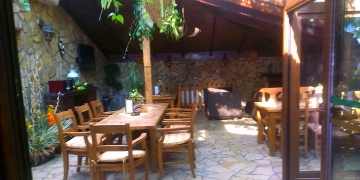 Hovädzí pfeffer steak z pravej sviečkovice a americké zemiaky U Čierneho Baróna