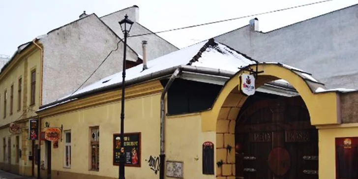 Poctivé pivo v RED NOSE PUB, ktorý vás dostane svojou širokou pivnou ponukou!