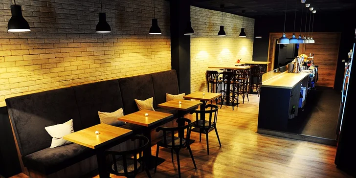 Miešané alko a nealko cocktaily v Only Bar Prešov