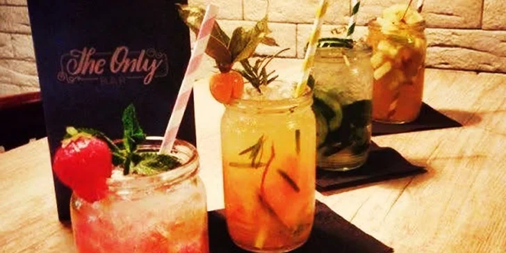 Miešané alko a nealko cocktaily v Only Bar Prešov