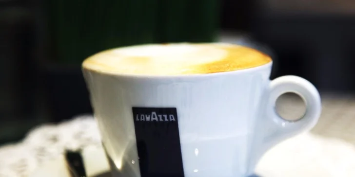 Príjemné posedenie pri káve, limonáde alebo miešanom drinku v SAHARA CAFE