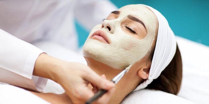 Hĺbkové čistenie pleti aj s depiláciou tváre a úpravou mihalníc a obočia