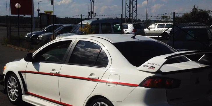 Jazda na BMW, Mitsubishi či Porsche ako vodič alebo spolujazdec