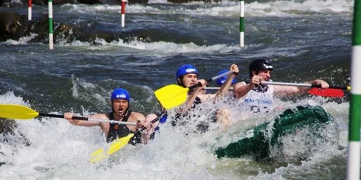 Rafting na umelom vodnom kanáli v Liptovskom Mikuláši s videozáznamom. Leto 2016!