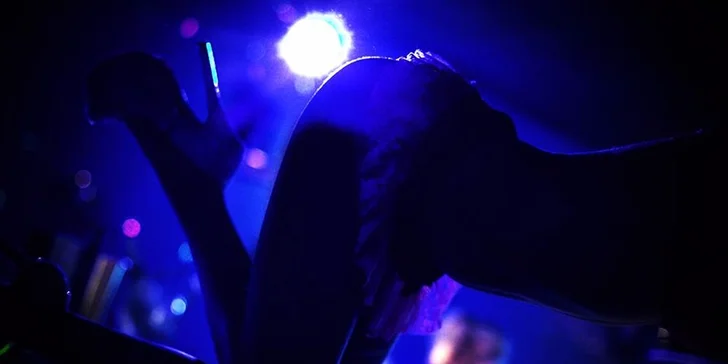Súkromný strip tanec vo VIP salóniku v BOOBIES club