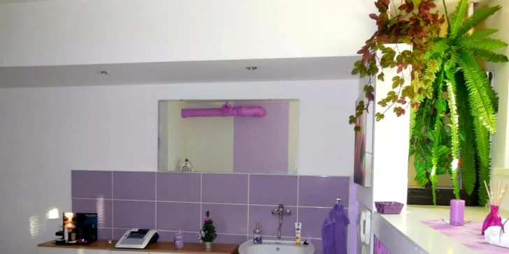 Hĺbkové čistenie pleti alebo klasická masáž tváre a dekoltu s kaviárovou maskou