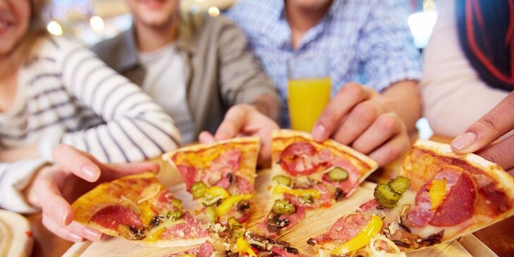 Skvelá XL pizza pre dvoch v Pizza & Restaurant Mamma Mia v Auparku
