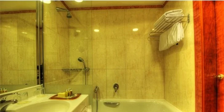Exkluzívny JALTA Boutique Hotel***** Praha priamo na Václavskom námestí