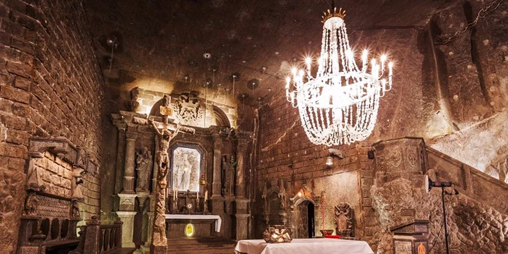 Skvelé dva dni poznávania Krakowa, soľnej bane WIELICZKA a neslávne známeho Osvienčimu. Nástupné miesta z celého Slovenska bez príplatku!