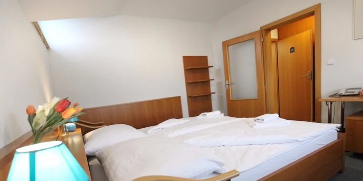Dovolenka na slnečných jazerách pre dvoch s polpenziou a vstupom do AQUAPARK SENEC. Dieťa do 12 rokov za zvýhodnených podmienok!